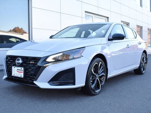 New 2025 Nissan Altima 2.5 SR w/ SR Premium Package image 1