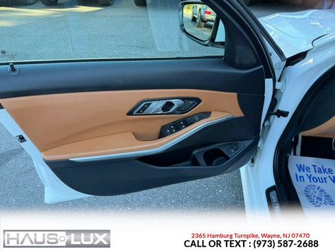Used 2022 BMW 330i xDrive Sedan w/ M Sport Package AWD/4WD image 11