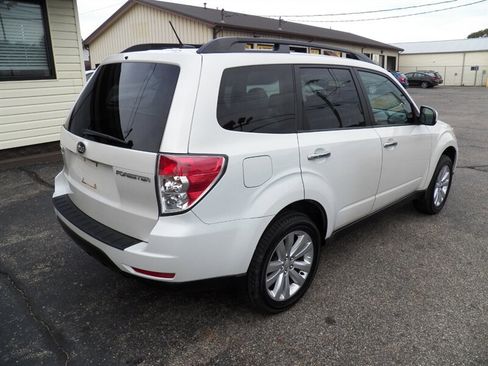 Used 2011 Subaru Forester 2.5X Limited image 3