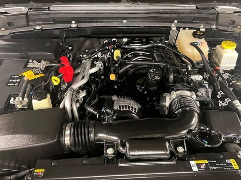 Used 2022 Jeep Gladiator Willys image 12