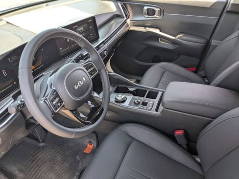 Certified 2025 Kia Sorento EX w/ EX Panoramic Sunroof Package AWD/4WD image 19