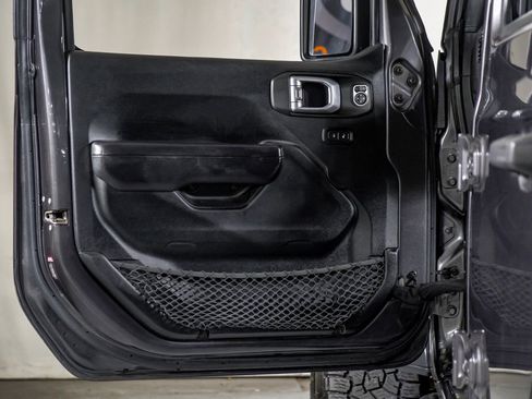 Used 2020 Jeep Gladiator Sport w/ Quick Order Package 24S image 33