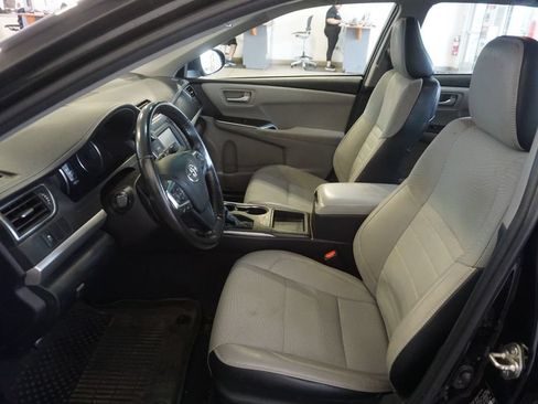 Used 2016 Toyota Camry SE FWD image 15