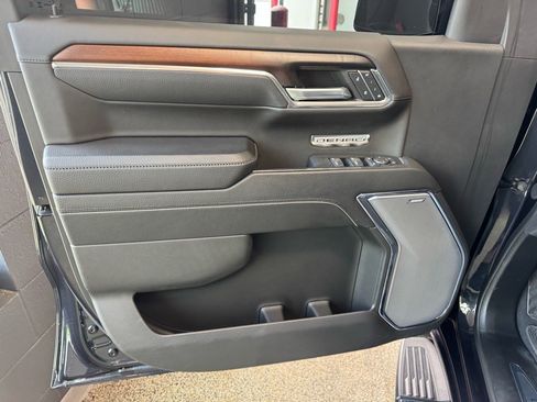 Used 2024 GMC Sierra 1500 Denali w/ Technology Package image 19