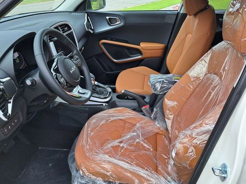 New 2025 Kia Soul EX image 11