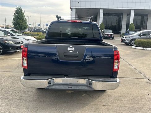 Used 2010 Nissan Frontier LE image 6