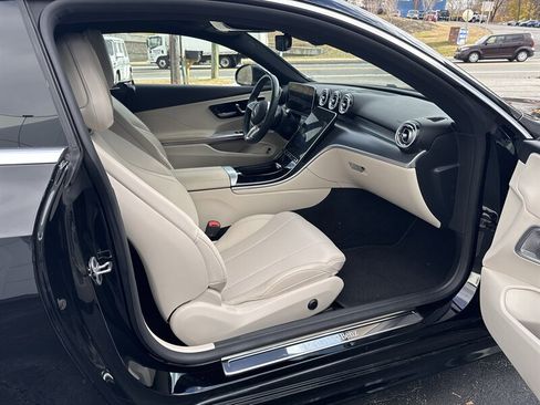 Used 2024 Mercedes-Benz CLE 300 4MATIC Coupe image 8