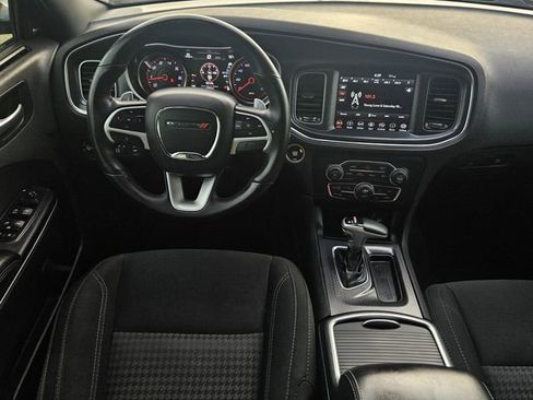 Used 2018 Dodge Charger GT image 12