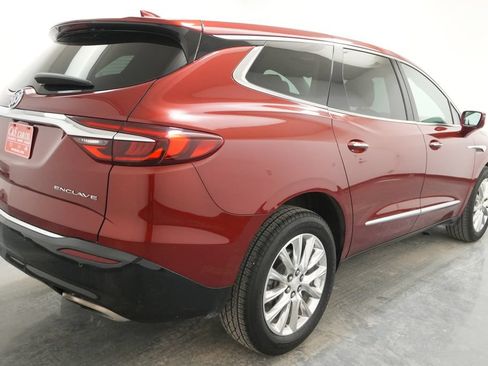 Used 2018 Buick Enclave Premium w/ Experience Buick Package FWD image 9