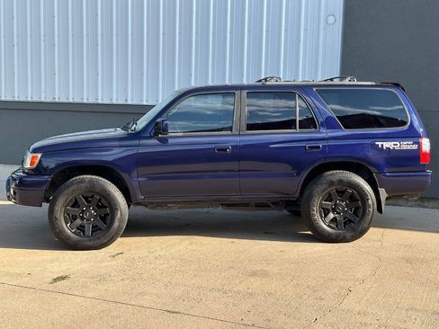Used 2001 Toyota 4Runner SR5 w/ Upgrade Value Pkg 3 AWD/4WD image 8