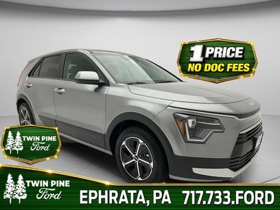 Used 2025 Kia Niro LX
