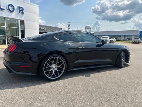 Used 2019 Ford Mustang Coupe w/ Black Accent Package RWD image 13