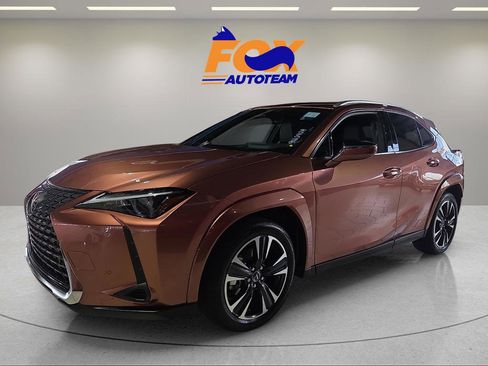 Used 2026 Lexus UX 300h AWD w/ Accessory Package (2T) image 2