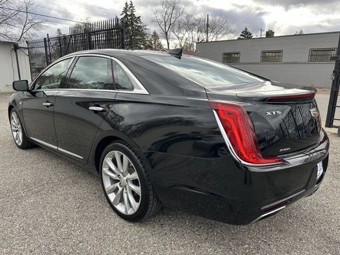 Used 2018 Cadillac XTS Vsport Platinum image 5