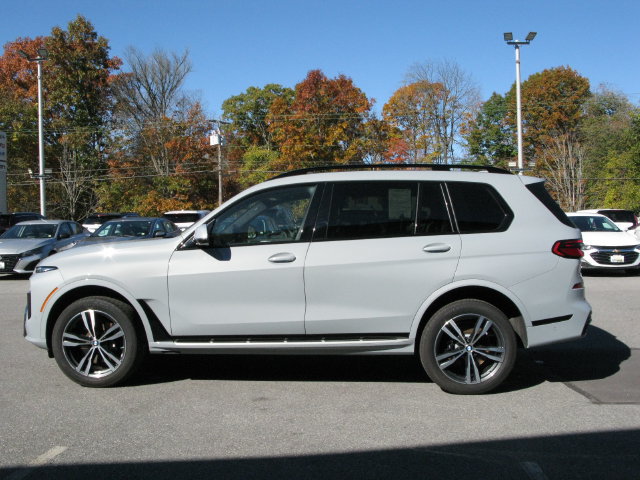 Used 2023 BMW X7 xDrive40i w/ Executive Package AWD/4WD image 13