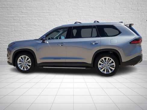 Used 2025 Toyota Grand Highlander AWD image 2