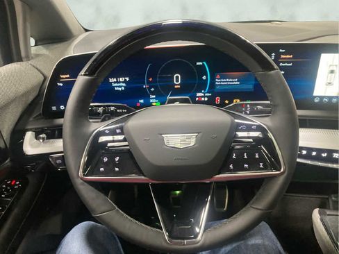 Certified 2025 Cadillac Optiq Sport 2 AWD/4WD image 16