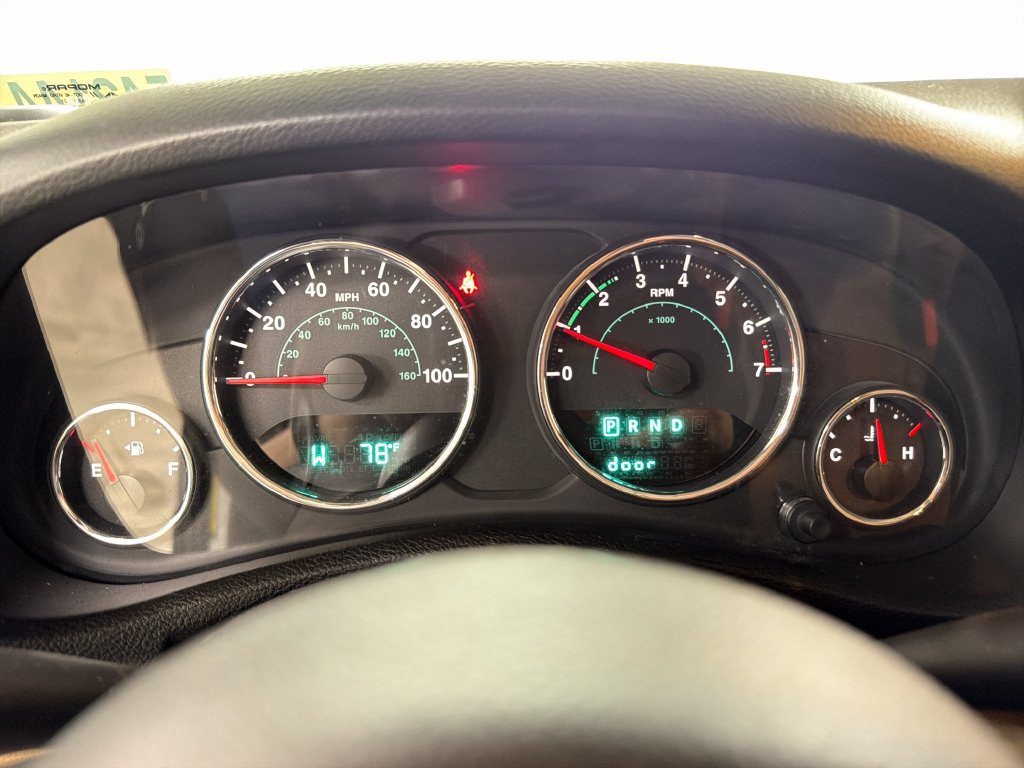 Used 2015 Jeep Wrangler Unlimited Sahara AWD/4WD image 21