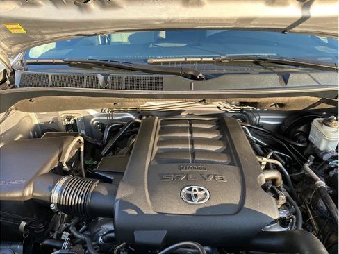 Used 2011 Toyota Tundra 2WD CrewMax w/ SR5 Pkg image 37