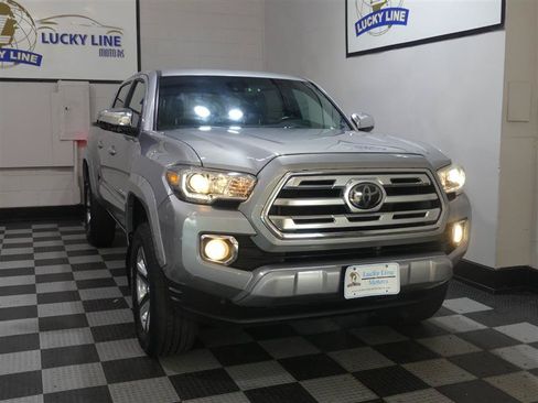 Used 2019 Toyota Tacoma Limited AWD/4WD image 5