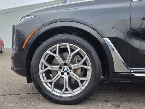 Used 2024 BMW X7 xDrive40i image 10