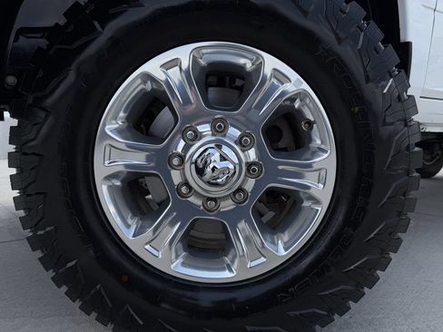 Used 2022 RAM 2500 Tradesman w/ Chrome Appearance Group AWD/4WD image 9