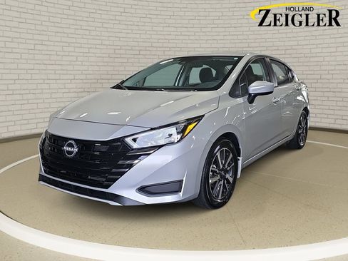 Certified 2025 Nissan Versa SV w/ Trunk Package FWD image 1