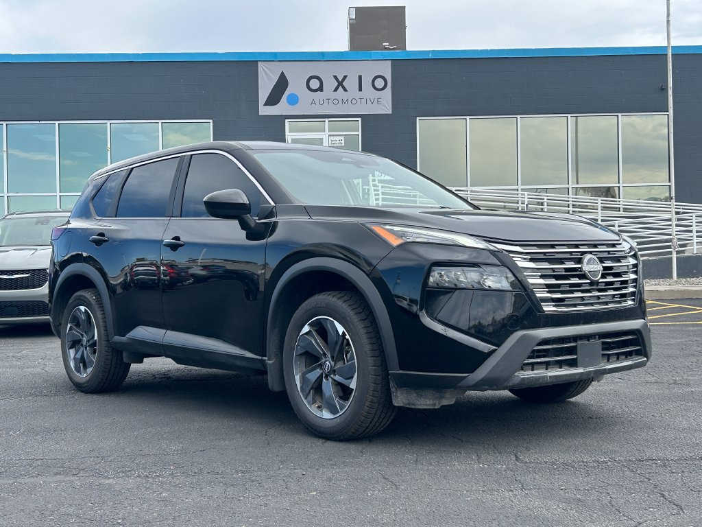 Used 2025 Nissan Rogue SV FWD image 1