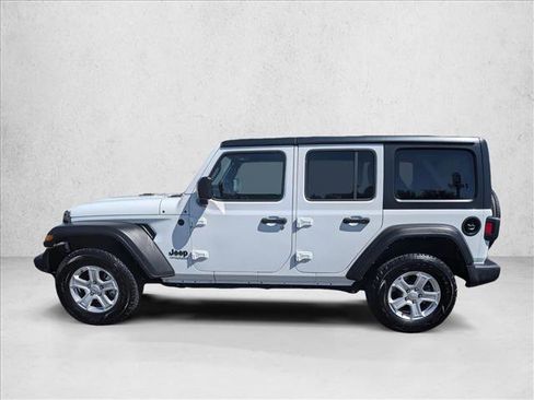 Used 2022 Jeep Wrangler Unlimited Sport AWD/4WD image 9