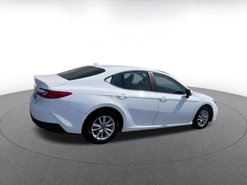Used 2025 Toyota Camry LE image 15