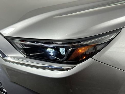 New 2026 Toyota Grand Highlander Limited image 3