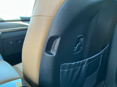 Used 2022 Kia Telluride SX w/ Towing Package FWD image 19