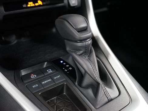 Certified 2025 Toyota RAV4 XLE image 21