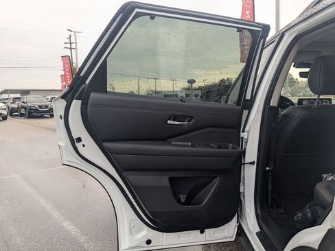 New 2026 Nissan Pathfinder Platinum w/ Cargo Package FWD image 24