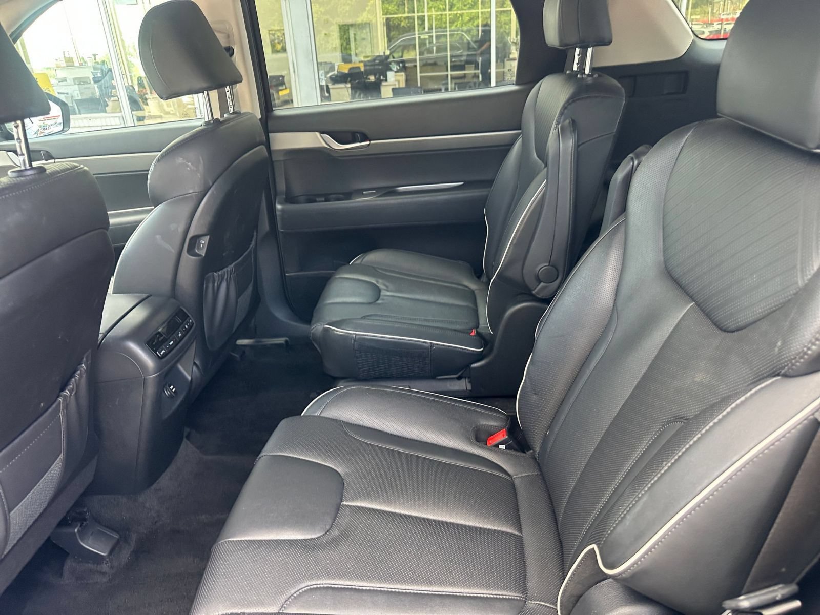 Used 2025 Hyundai Palisade SEL FWD image 27