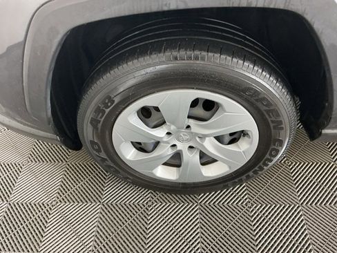 Used 2019 Toyota RAV4 LE image 28