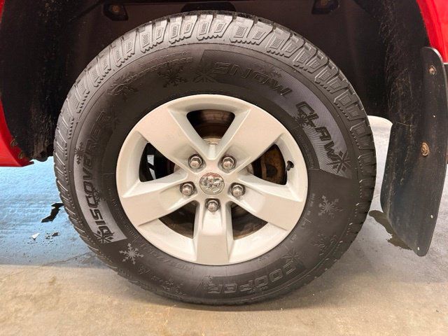 Used 2017 RAM 1500 Express AWD/4WD image 6