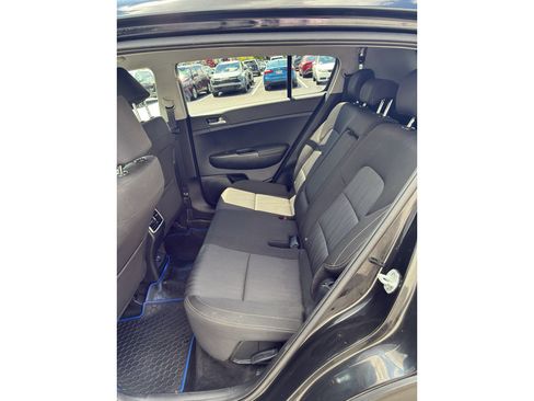 Used 2022 Kia Sportage LX AWD/4WD image 10