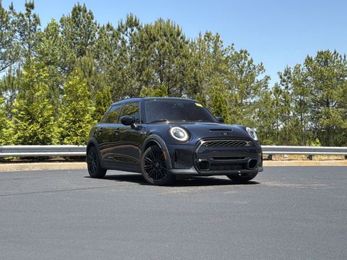 Used 2023 MINI Cooper S FWD image 2