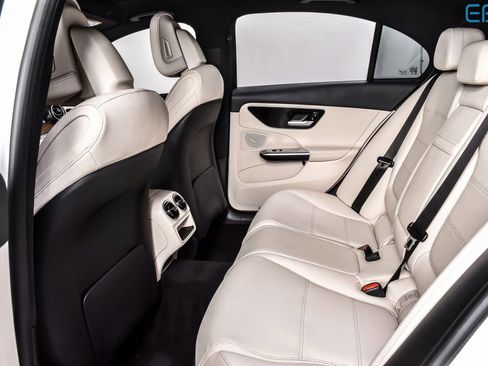 Used 2024 Mercedes-Benz C 300 4MATIC Sedan image 21