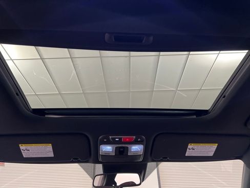 Used 2024 Kia Telluride EX w/ EX Captain's Chair Package image 53