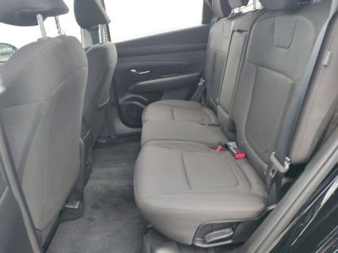 Certified 2025 Hyundai Tucson SE image 13