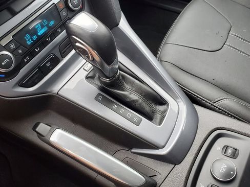 Used 2013 Ford Focus Titanium FWD image 17