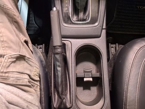 Used 2017 Subaru Forester 2.5i Touring w/ Popular Package #2 image 19