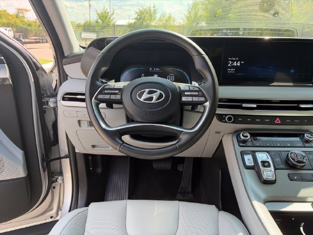 Used 2025 Hyundai Palisade SEL AWD/4WD image 16