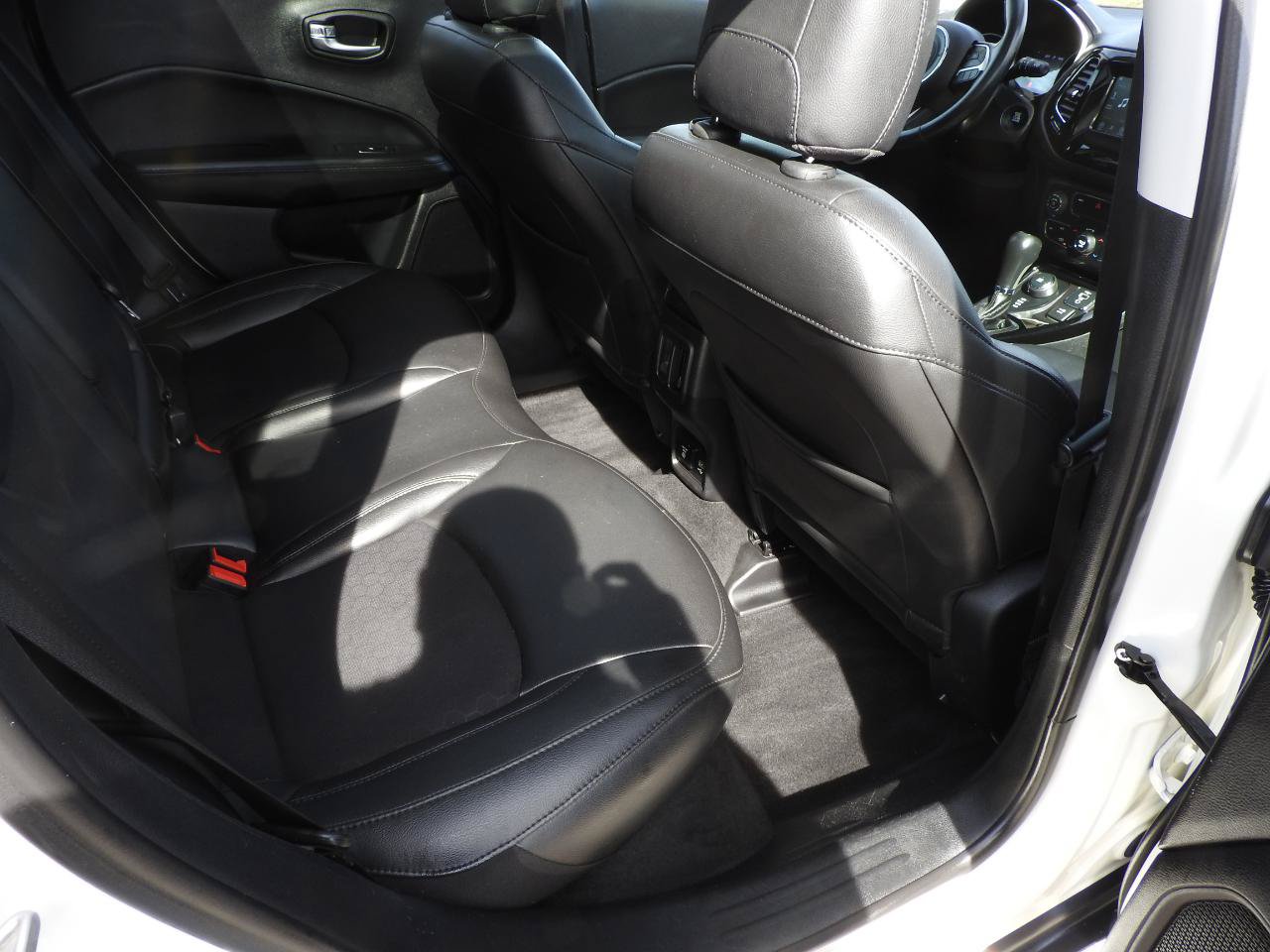 Used 2019 Jeep Compass Latitude AWD/4WD image 9
