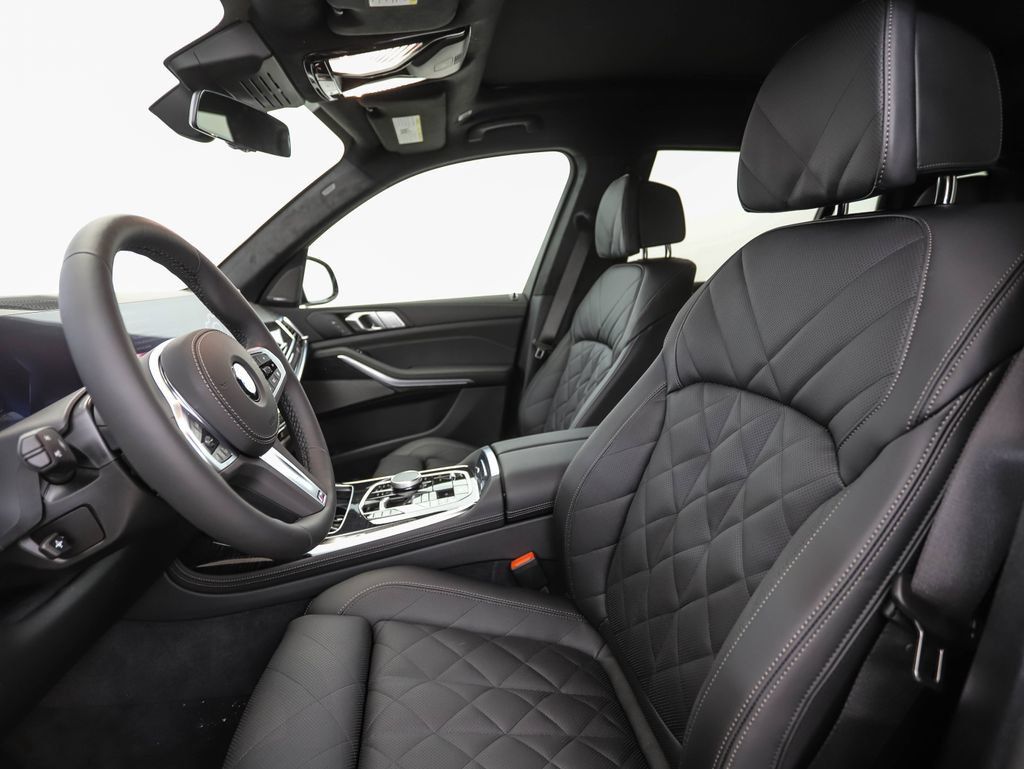 Used 2027 BMW X7 xDrive40i w/ M Sport Package AWD/4WD image 11