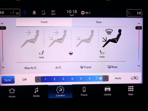 Used 2024 Chrysler Pacifica Touring-L image 34