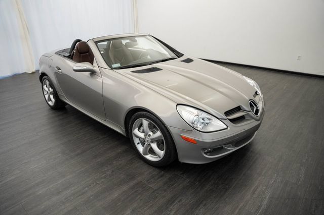 Used 2006 Mercedes-Benz SLK 350 image 2