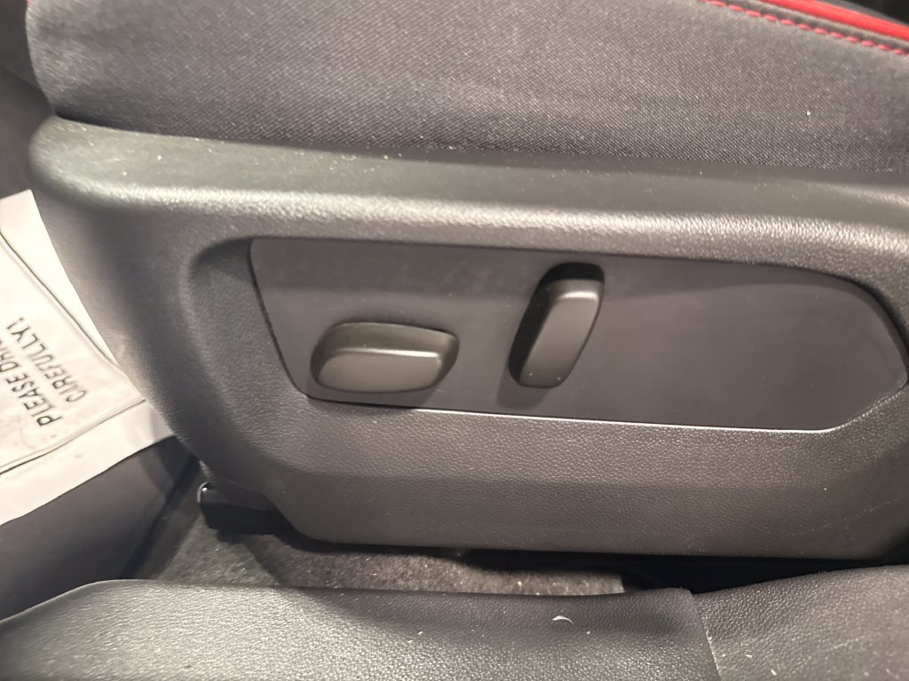 Used 2023 Buick Envision Essence w/ Sport Touring Package FWD image 29
